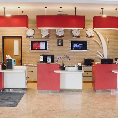 Ibis Jakarta Senen Exteriör bild